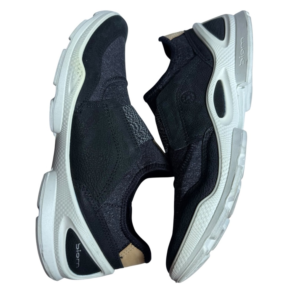 Ecco Yak Leather Slip-On Biom Sneakers | Black | Size 7.5M - Picture 2 of 12
